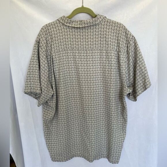 Tommy Bahama Silk Button Down Casual Shirt With Gray & Silver Pattern XL EUC - Picture 7 of 7
